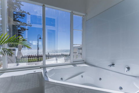 Seawall Apartments - Accommodation Rockhampton 4