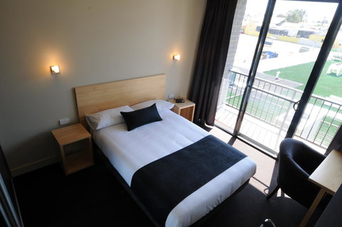 Mansfield Park Hotel - Accommodation Rockhampton 12