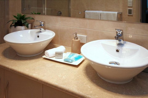 Casavino Luxury Villa - Accommodation Rockhampton 15