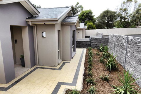 Casavino Luxury Villa - Accommodation Rockhampton 10