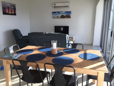 Penneshaw Oceanview Apartments - Accommodation Rockhampton 13