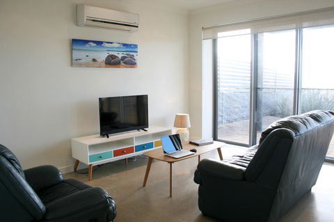 Penneshaw Oceanview Apartments - Accommodation Rockhampton 11