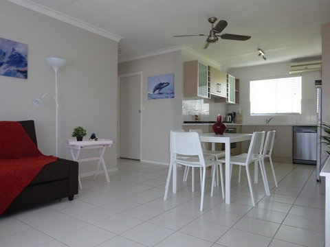 Selene Holiday Apartment @West Beach - Accommodation Rockhampton 12