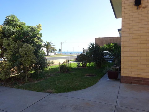 Selene Holiday Apartment @West Beach - Accommodation Rockhampton 30