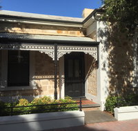 8 Osborne - Accommodation Rockhampton
