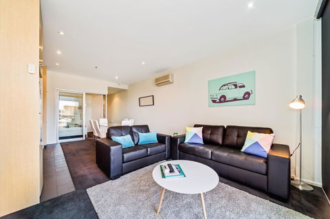 York Apartments - Accommodation Rockhampton 0