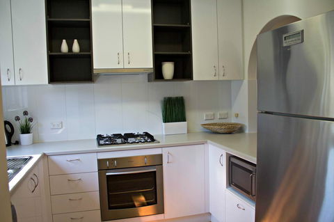 Adelaide DressCircle Apartments - Archer Street - Accommodation Rockhampton 15