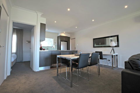 Adelaide DressCircle Apartments - Archer Street - Accommodation Rockhampton 8