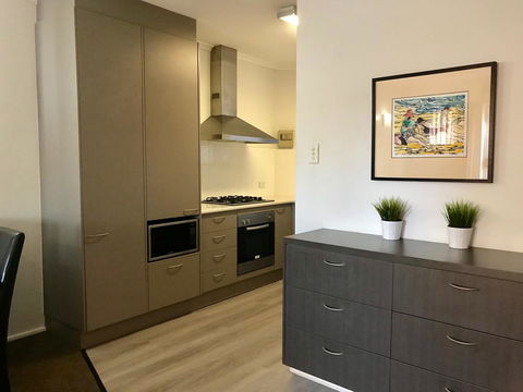 Adelaide DressCircle Apartments - Archer Street - Accommodation Rockhampton 1