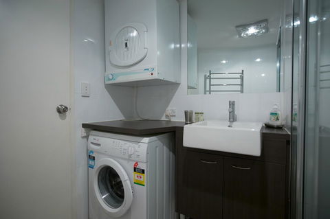 Adelaide DressCircle Apartments - Archer Street - Accommodation Rockhampton 16