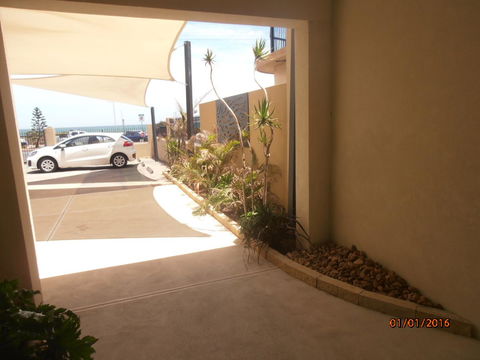 Atlantic West Beach Apartments - Accommodation Rockhampton 4