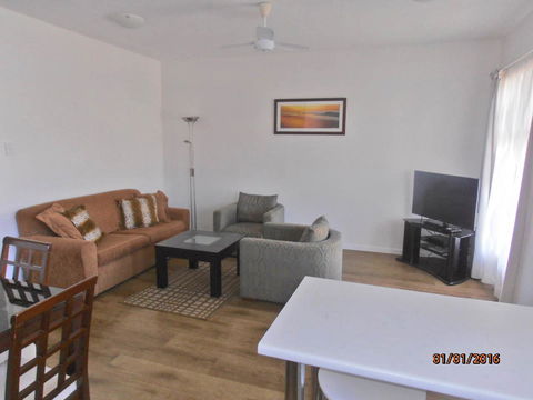 Atlantic West Beach Apartments - Accommodation Rockhampton 23