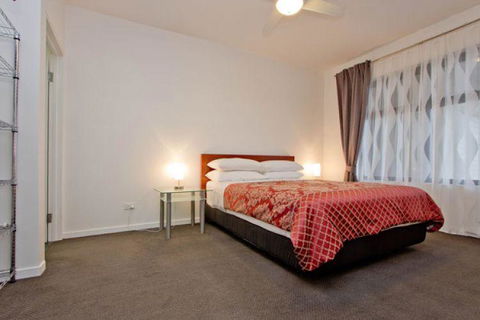 Atlantic West Beach Apartments - Accommodation Rockhampton 19