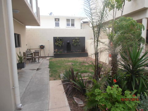 Atlantic West Beach Apartments - Accommodation Rockhampton 9