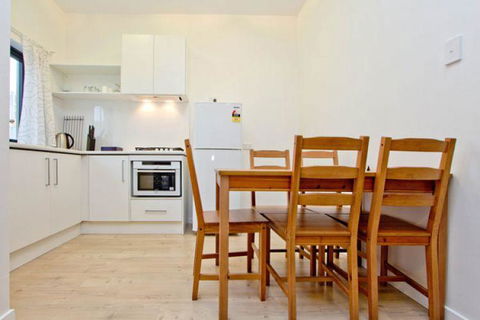 Atlantic West Beach Apartments - Accommodation Rockhampton 18