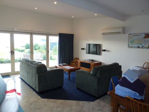 SeaShells Penneshaw - Accommodation Rockhampton 9