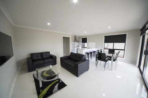 Paringa Resort - Accommodation Rockhampton 5