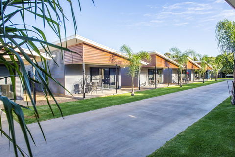 Paringa Resort - Accommodation Rockhampton 2