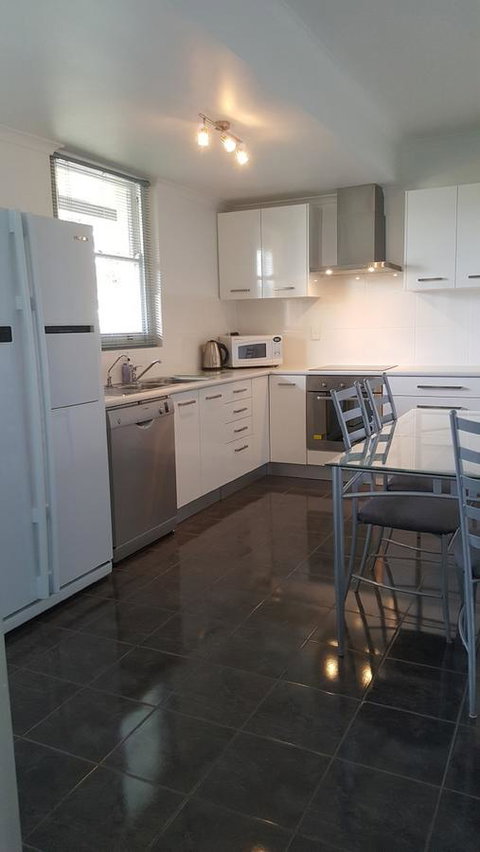 Beachside Escape On The Esplanade - Accommodation Rockhampton 5