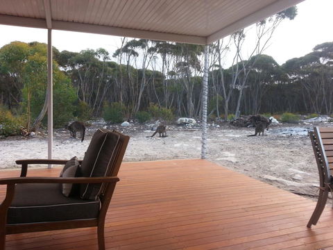 The Island House - Accommodation Rockhampton 1