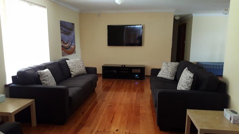 Breeze On Scenic - Accommodation Rockhampton 7