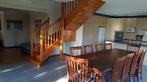 Breeze On Scenic - Accommodation Rockhampton 6