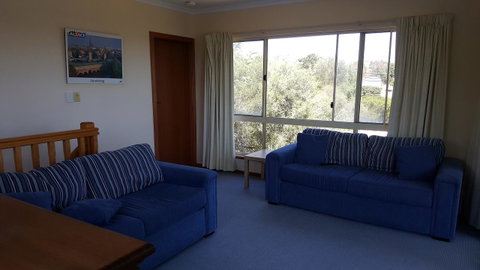 Breeze On Scenic - Accommodation Rockhampton 4