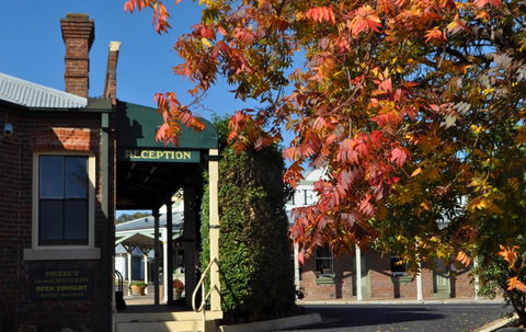 Ten Dollar Town Motel - Accommodation Rockhampton 0