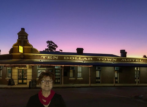 Ten Dollar Town Motel - Accommodation Rockhampton 27