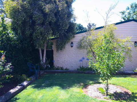 Ten Dollar Town Motel - Accommodation Rockhampton 22