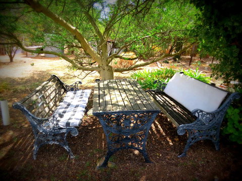 The Pig And Whistle - Accommodation Rockhampton 6