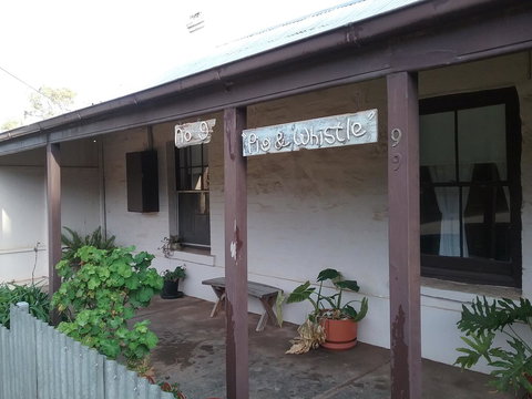 The Pig And Whistle - Accommodation Rockhampton 27