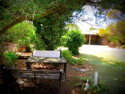 The Pig And Whistle - Accommodation Rockhampton 5