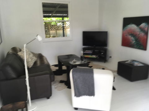 Hilltop Too - Accommodation Rockhampton 3
