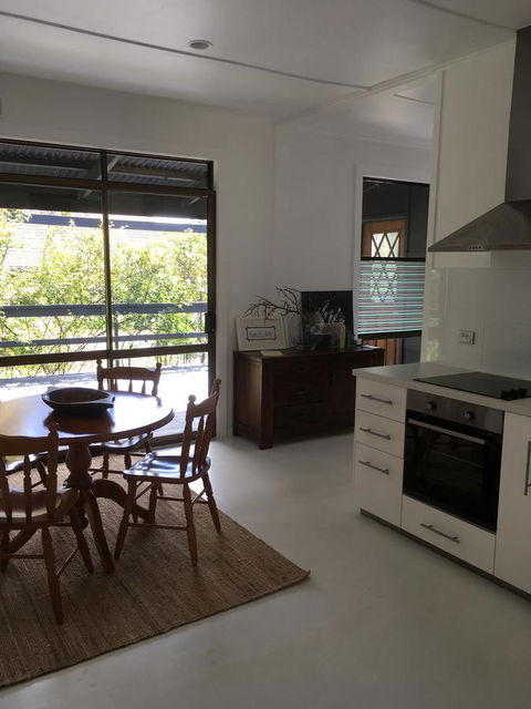 Hilltop Too - Accommodation Rockhampton 8