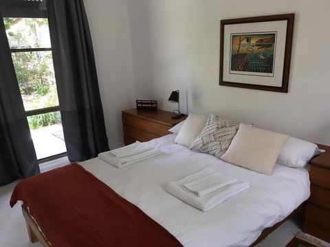 Hilltop Too - Accommodation Rockhampton 9