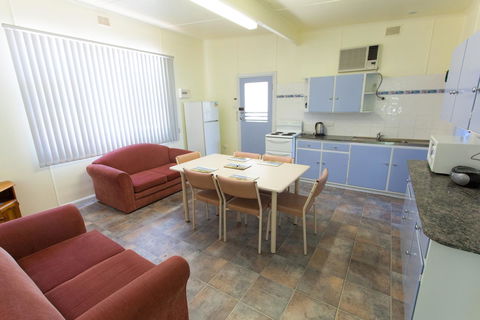 Modra\'s Apartments - Accommodation Rockhampton 1
