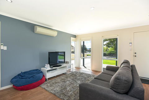 'Hope House' - Encounter Bay - Accommodation Rockhampton 9
