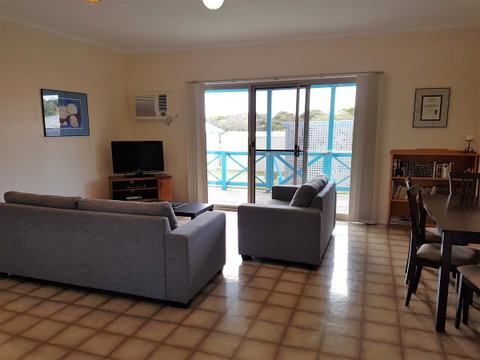 Marion Bay Holiday Villas - Accommodation Rockhampton 1