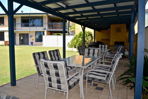 Longbeach Apartments - Accommodation Rockhampton 4