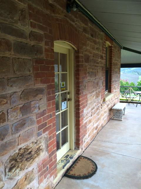 Vineyard Cottage BnB - Accommodation Rockhampton 9