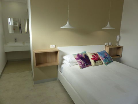 Great Northern Lodge - Accommodation Rockhampton 0