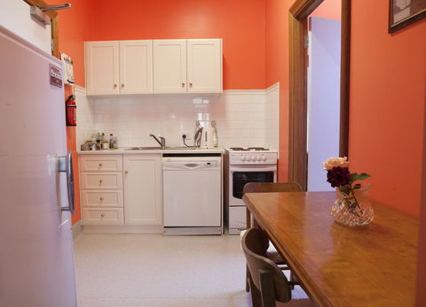 The Fruiterer's - Accommodation Rockhampton 23