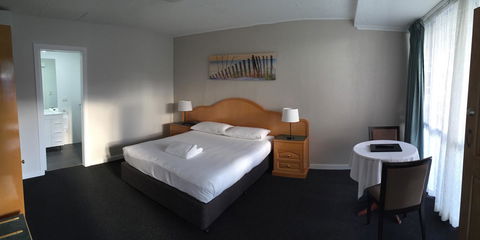 Hilton Beachfront Motel - Accommodation Rockhampton 27