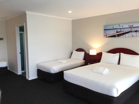 Hilton Beachfront Motel - Accommodation Rockhampton 20