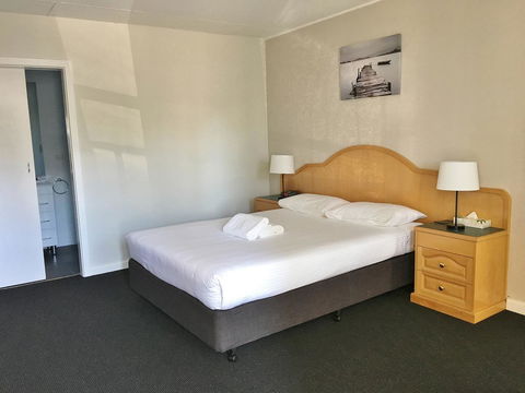 Hilton Beachfront Motel - Accommodation Rockhampton 31