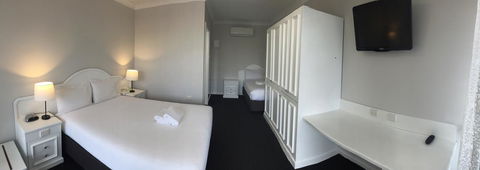 Hilton Beachfront Motel - Accommodation Rockhampton 39