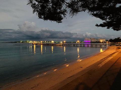 Hilton Beachfront Motel - Accommodation Rockhampton 10