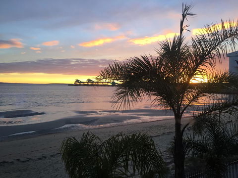 Hilton Beachfront Motel - Accommodation Rockhampton 28