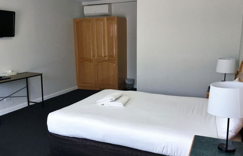 Hilton Beachfront Motel - Accommodation Rockhampton 26